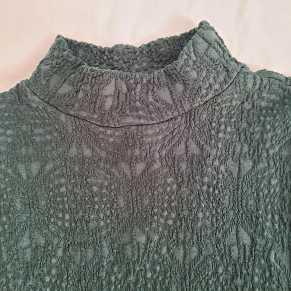 Chic Forest Green Textured Long Sleeve Top - Picture 4 of 8